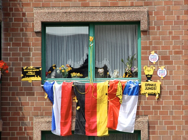 次向所有人 次向所有人